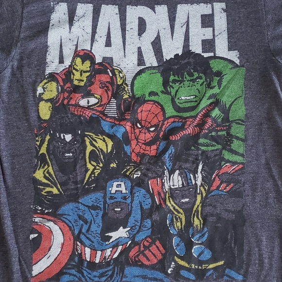 MARVEL Comics Group Character Tee - Picture 2 of 4